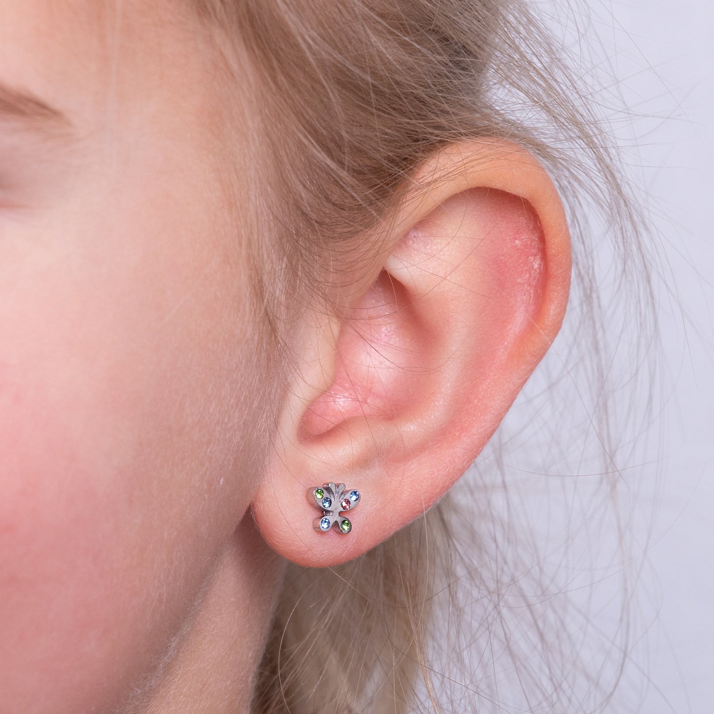 Kinder oorbellen vlinder met diamantjes – met platte achterkant