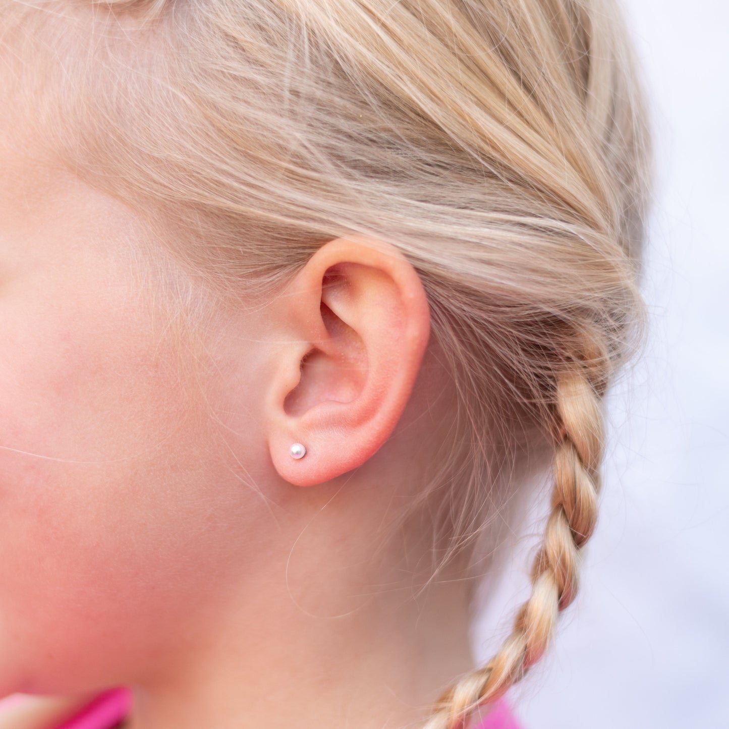 Kinder oorbellen witte parel – met platte achterkant