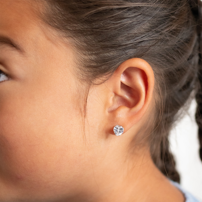 Kinder oorbellen hartje diamant – met platte achterkant