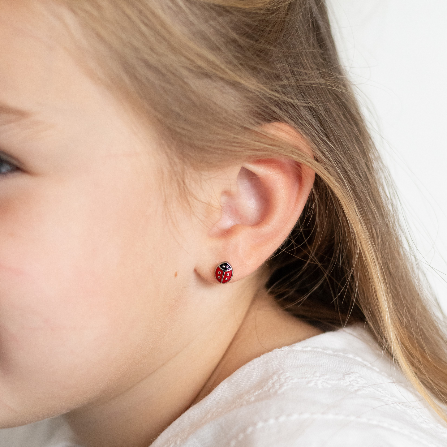 Kinder oorbellen lieveheersbeestje – met platte achterkant